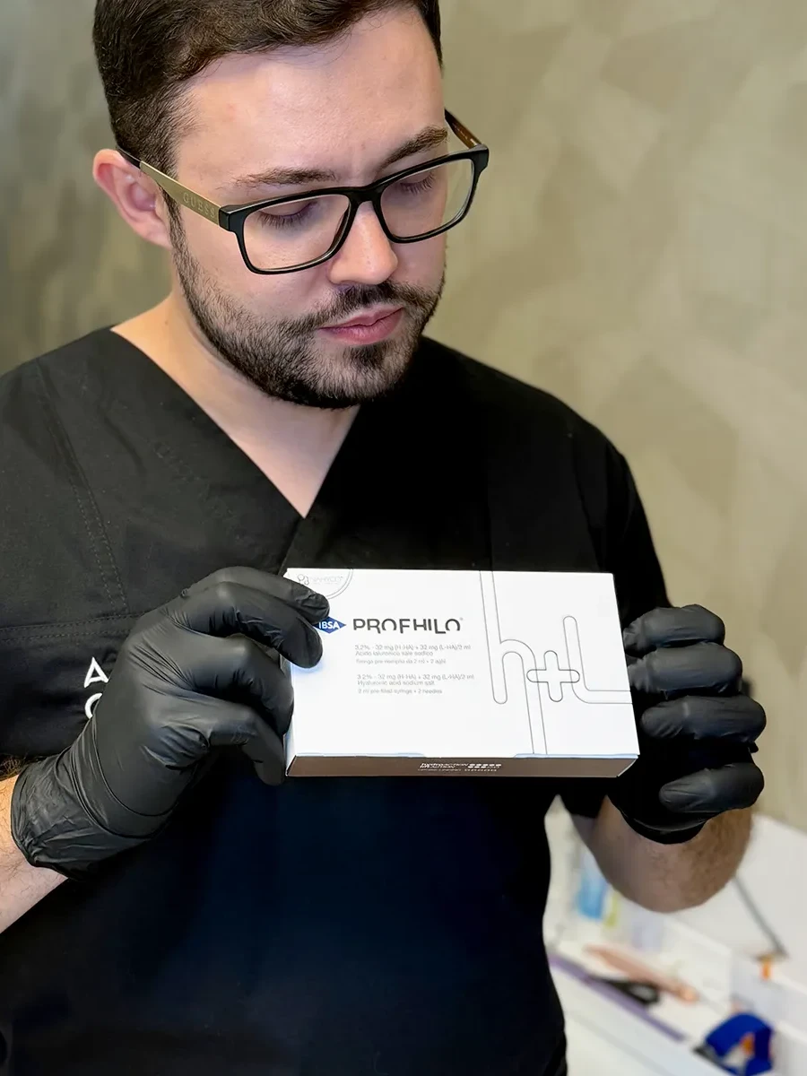 Tratament Profhilo cu acid hialuronic la AMOO Klinik București