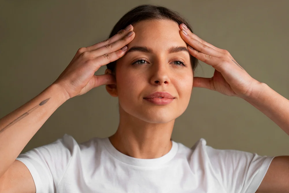 Yoga facială o metodă complementară în rutina de îngrijire a pielii