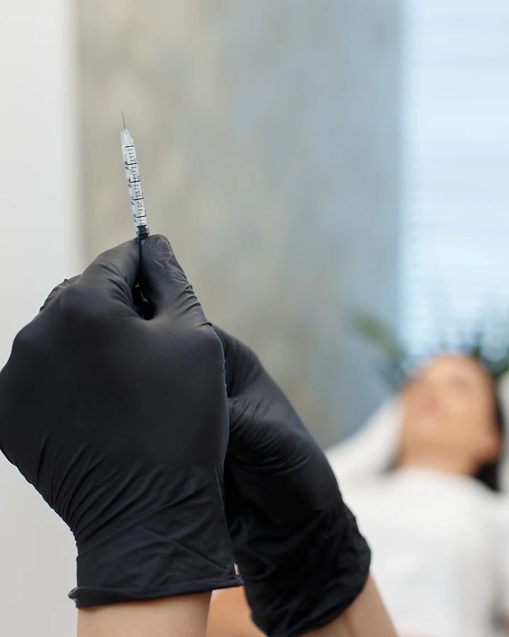 Tratament cu toxină botulinică pentru bruxism și slimming face la AMOO Klinik București