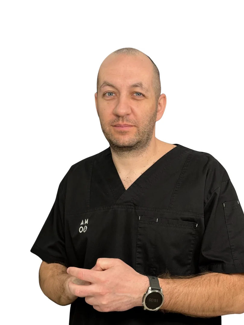 Dr. Matei Gheorghiu-Brânaru, medic specialist chirurgie plastică, estetică și microchirurgie reconstructivă, AMOO Klinik